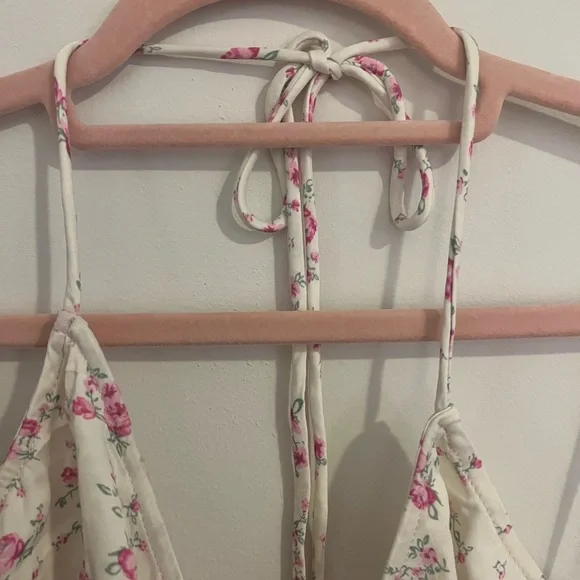 ZARA  CREAM FLORAL TIE HALTER NECK SATIN EFFECT CROP TOP SIZE LARGE - Picture 5 of 11